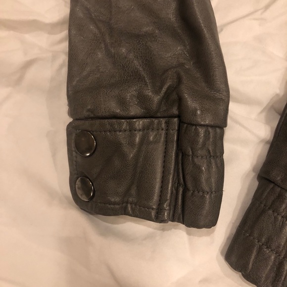 Jacket - Picture 4 of 6